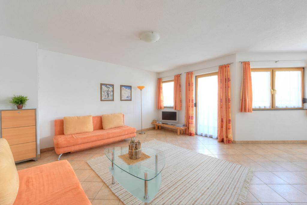 Appartement Strolz Schnann Szoba fotó