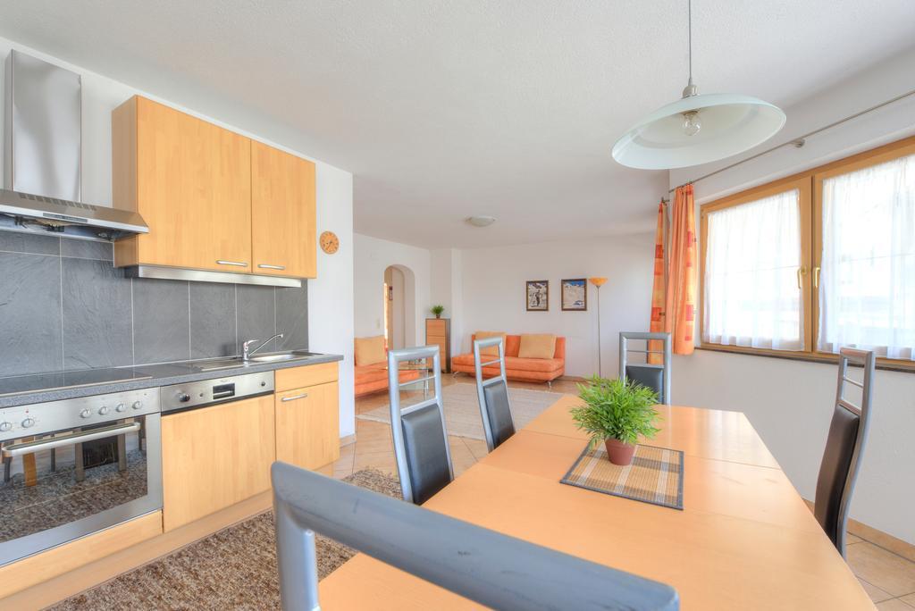 Appartement Strolz Schnann Szoba fotó