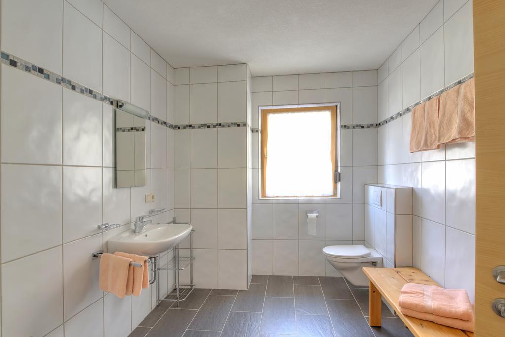 Appartement Strolz Schnann Szoba fotó